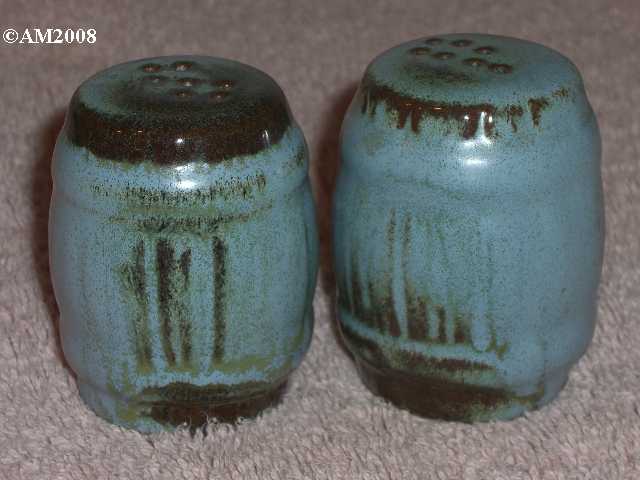 Frankoma barrel shakers glazed woodland moss